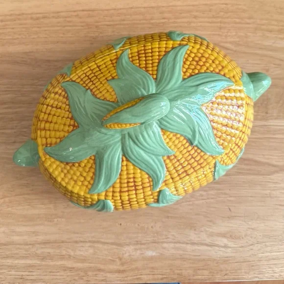 Vintage 1980 Corn Tureen Covered Ceramic Dish Majolica Style Vegetable Server - Picture 8 of 13
